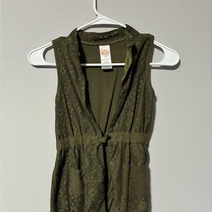 wonder nation Olive Lace Sleeveless Vest